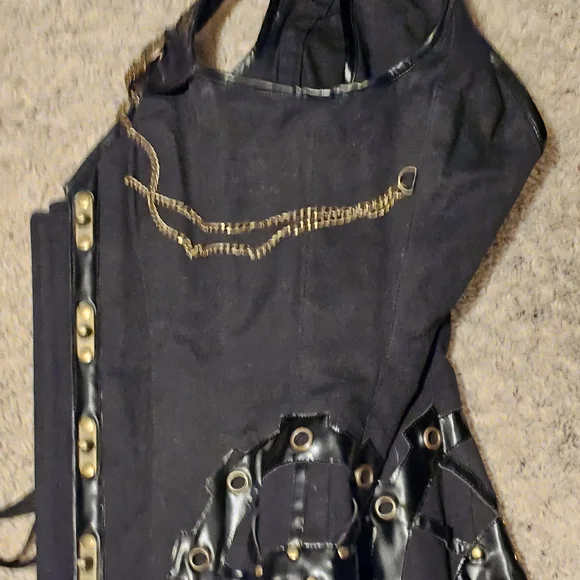 Chic Black and Brass Tone Women's Corset Top Steampunk - Picture 6 of 7